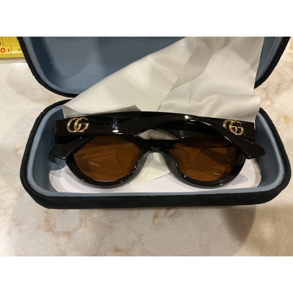 GUCCI GG0957S 003Cat Eye Sunglasses Black Gold Logo Brown Lens Italy M - Picture 2 of 13